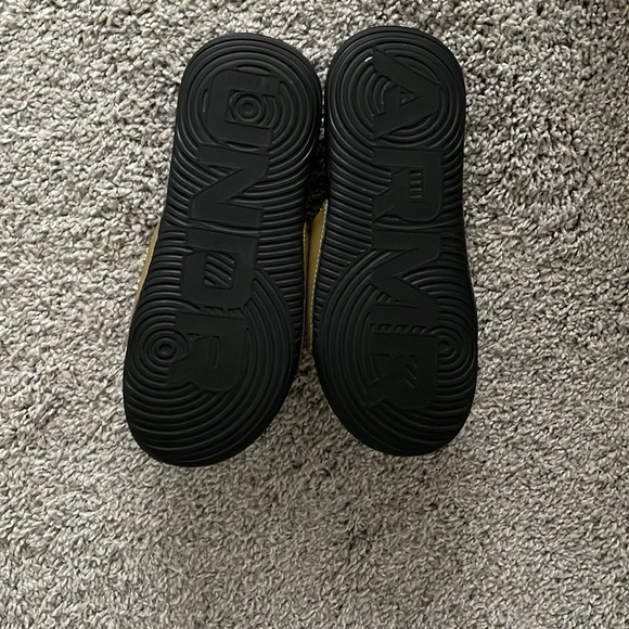 Under Armour Slides - Picture 4 of 4